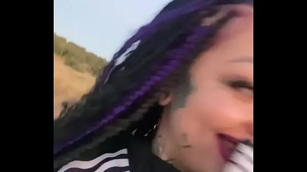 Romanca curva grasa care o suge pe camp xxl