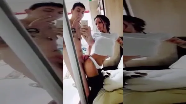 Un cuplu de amatori se fut si se filmeaza xxx