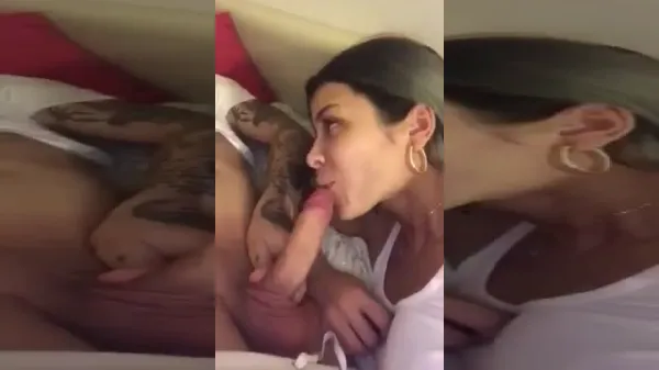 Adora sa se filmeze singura cand isi suge iubitul xxx