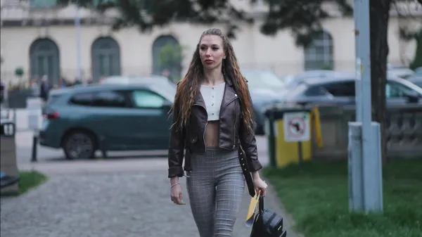 Filme porno cu laura quest se fute cu cel mai bun prieten al iubitului