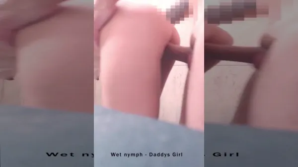 Fututa de iubitul ei nou la dus in pozitia capra cand curge apa pe ei